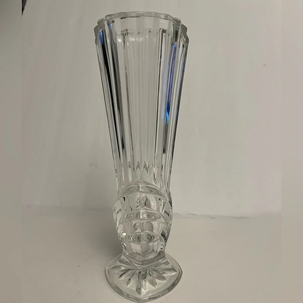 New Studio Nova Belmont Crystal Bud VASE size 8”1/4 H WX127/620